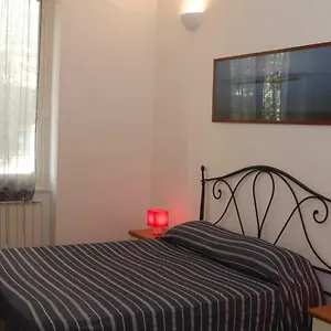 Perdiana House Appartamento Genova